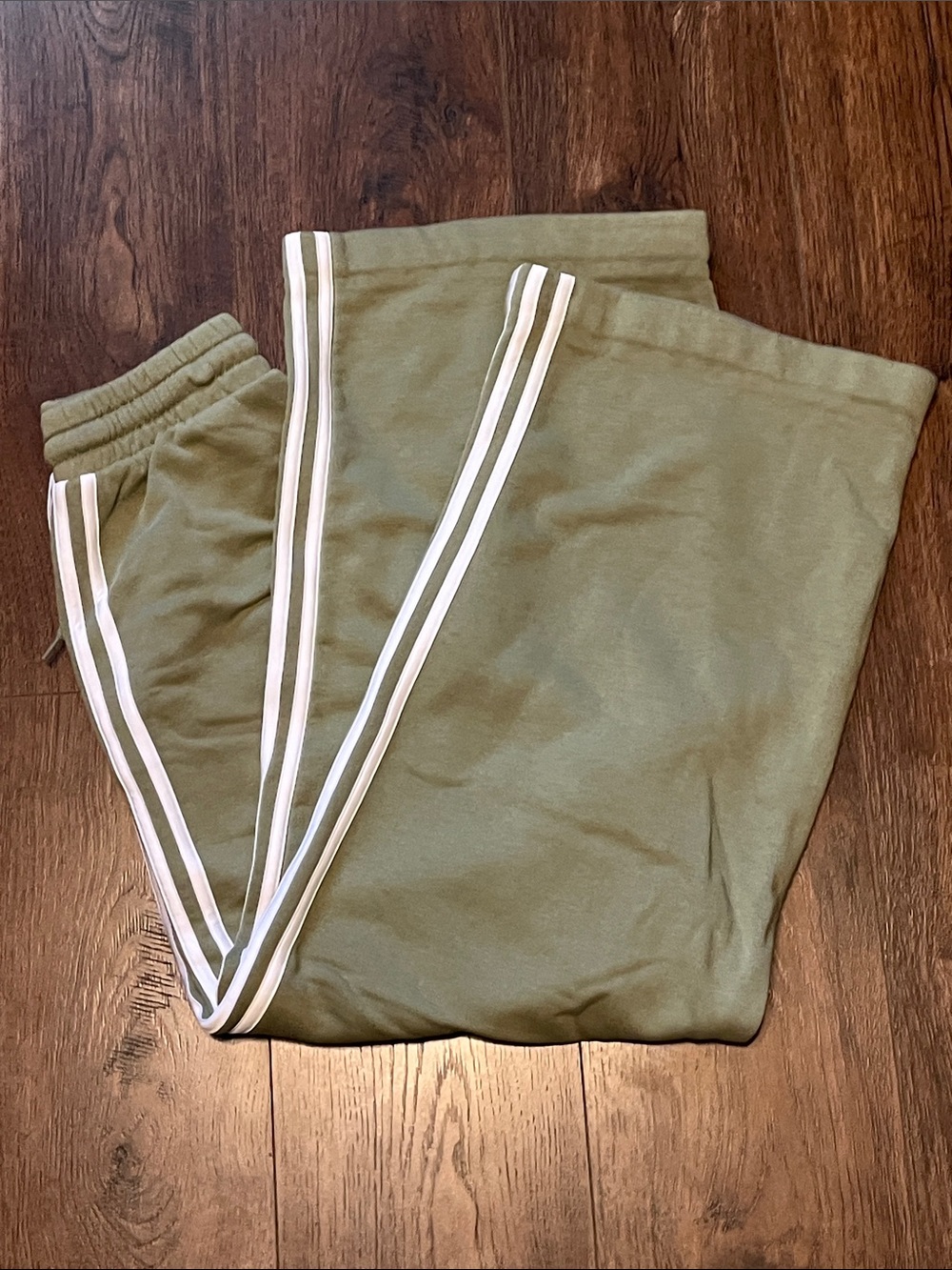 Adidas Sage Green Pants - Picture 5 of 5